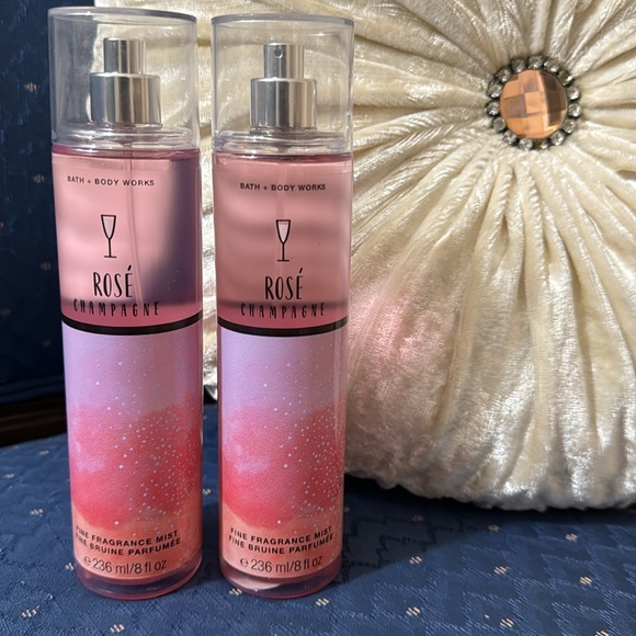 BATH & BODY WORKS SET. . . ROSE CHAMPAGNE SCENT - Picture 2 of 2